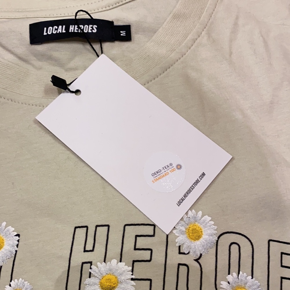 Local Hero’s Tee - Picture 3 of 3